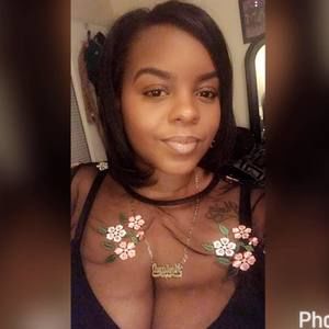 Meet your Posher, Moniqua